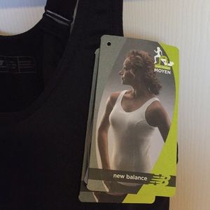 NWT New Balance sport bra top self underwire bra